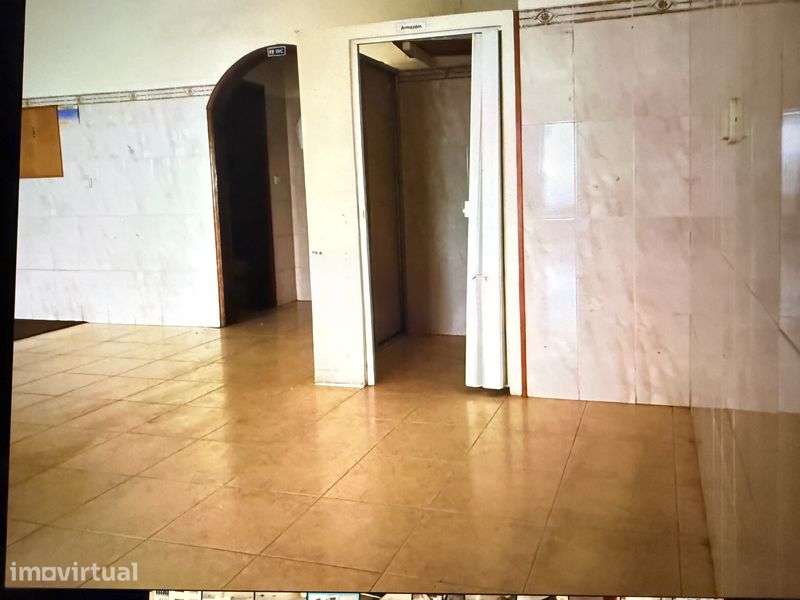 Loja para arrendar em Monteabrao Queluz - Grande imagem: 5/7