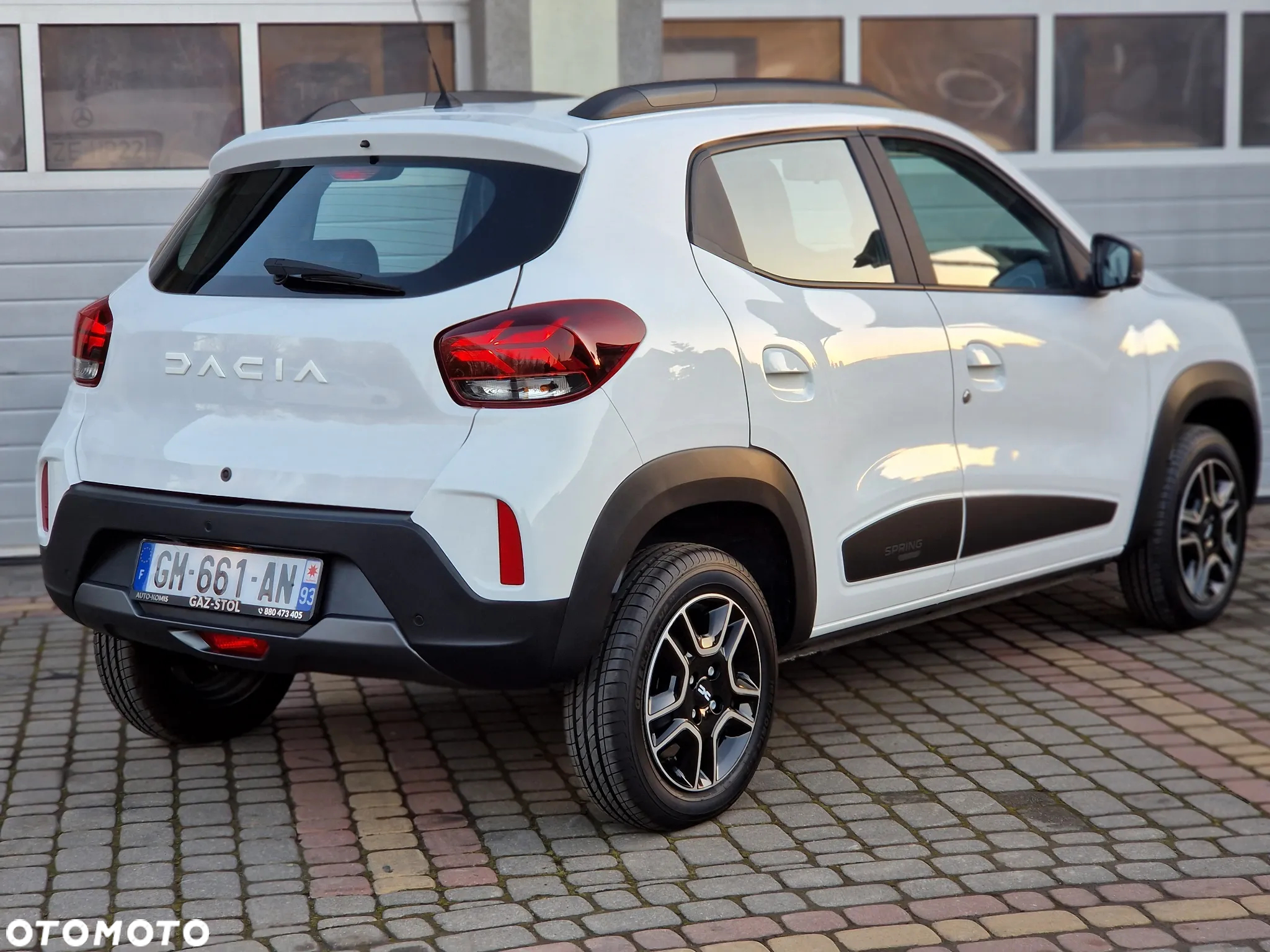 Dacia Spring - 9