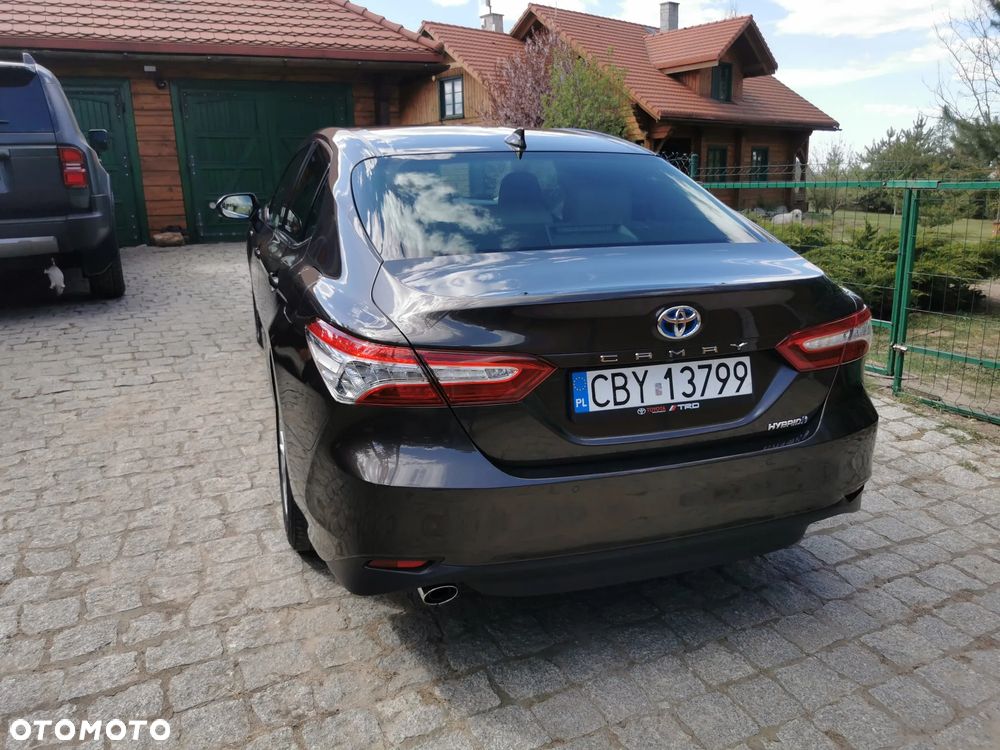 Toyota Camry - 5