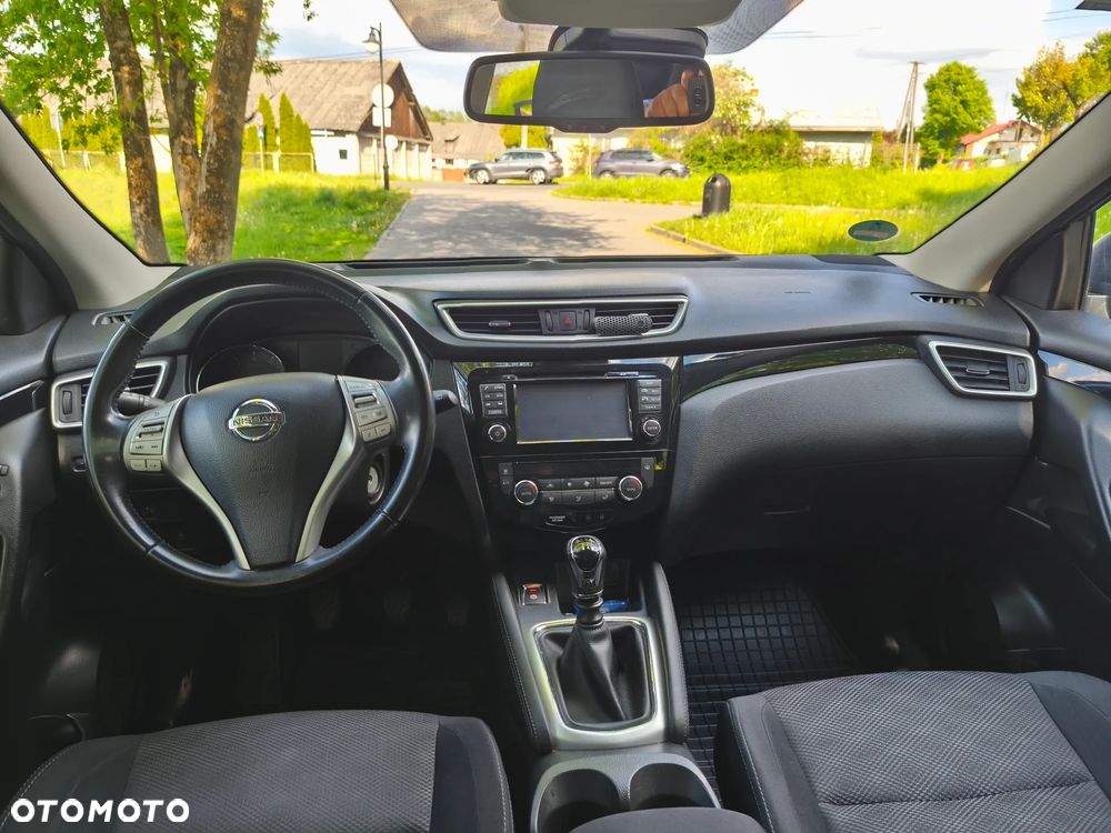 Nissan Qashqai 1.2 DIG-T N-Connecta EU6 - 10