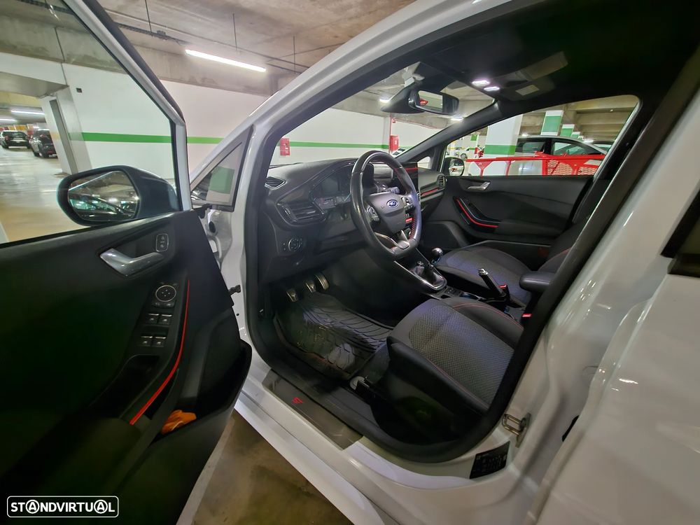 Ford Fiesta 1.0 EcoBoost ST-Line - 11