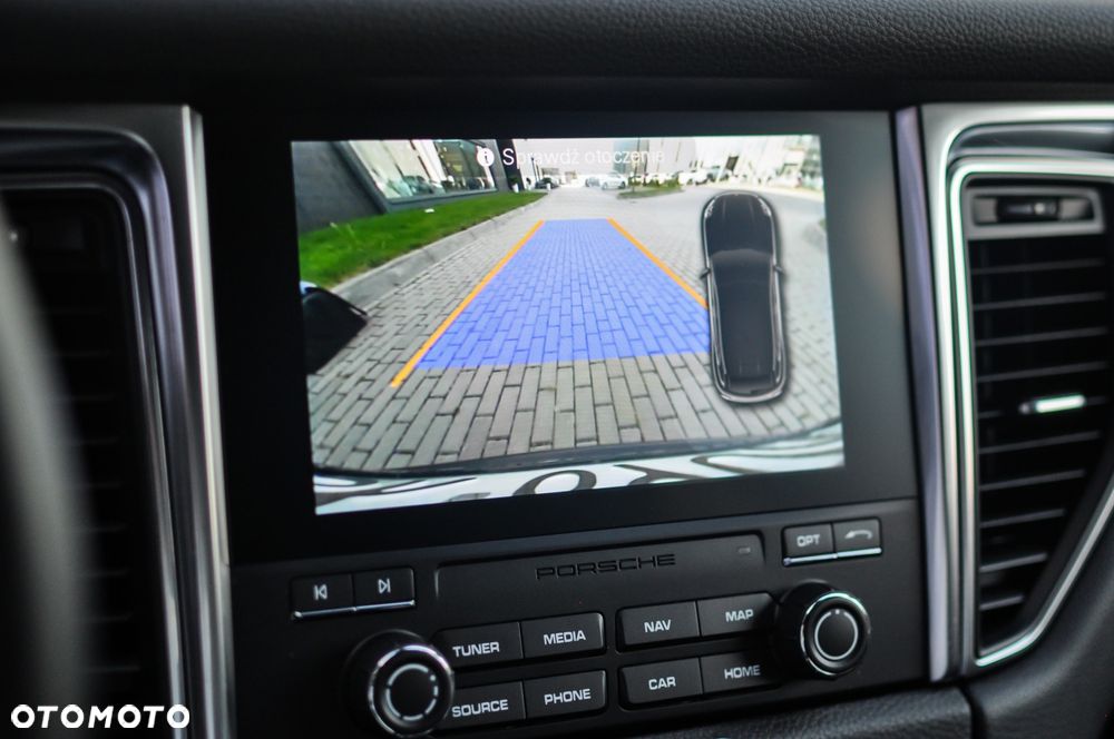 Porsche Macan - 21