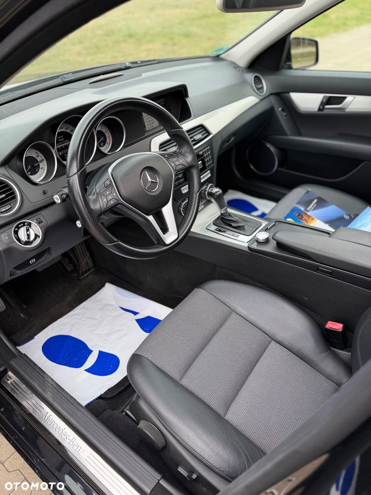 Mercedes-Benz Klasa C 180 (BlueEFFICIENCY) 7G-TRONIC Avantgarde - 14
