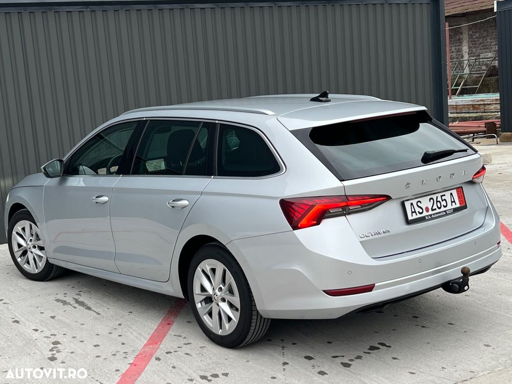 Skoda Octavia Combi 2.0 TDI DSG First Edition - 3
