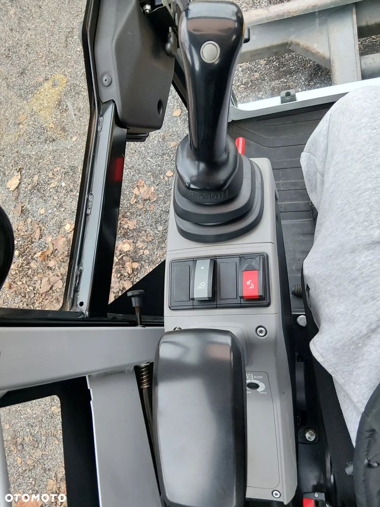 Wacker Neuson WACKER EZ 26. STAN IDEALNY.2020R. 1400MTG.PO PRZEGLĄDZIE. - 13