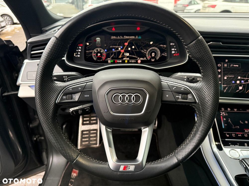 Audi Q8 - 12