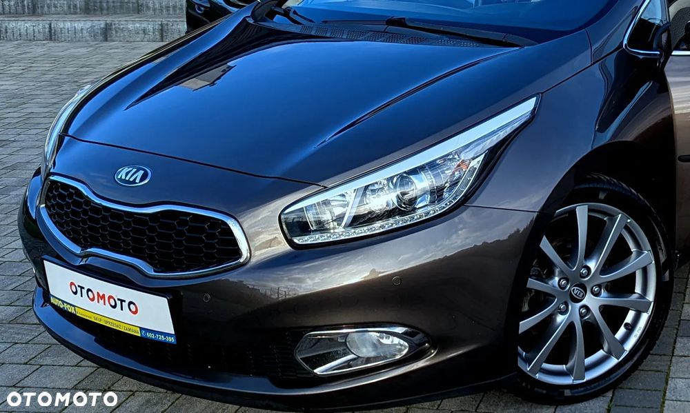 Kia Ceed 1.6 GDI ISG Dream-Team Edition - 17