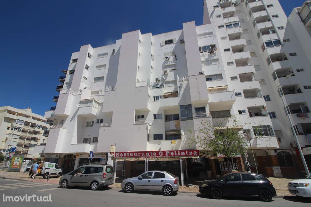 Armação de Pêra, T1 com Estacionamento Privado, Frente ao LIDL - Grande imagem: 2/15