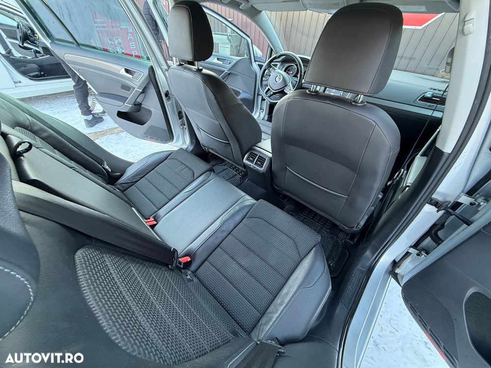 Volkswagen Golf Variant 1.6 TDI BlueMotion Technology DSG Lounge - 12