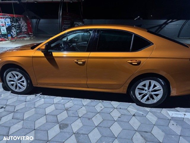 Skoda Octavia 1.5 TSI DSG MHEV Style - 13