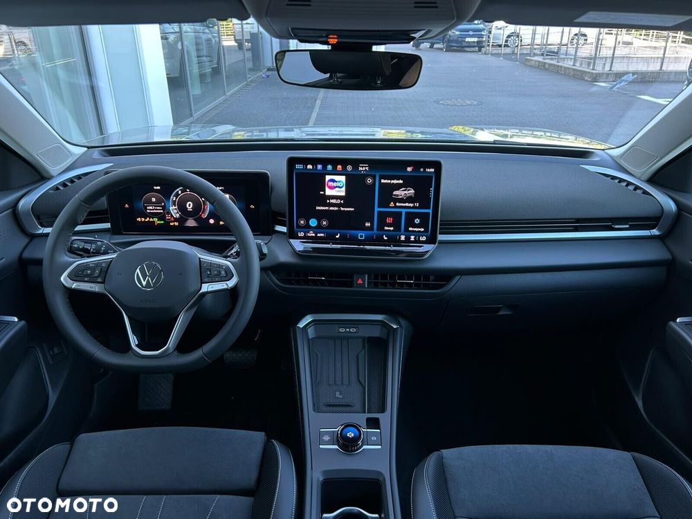 Volkswagen T-Roc - 5