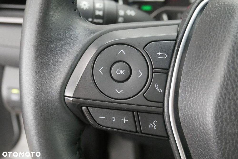 Toyota Camry 2.5 Hybrid Comfort CVT - 22