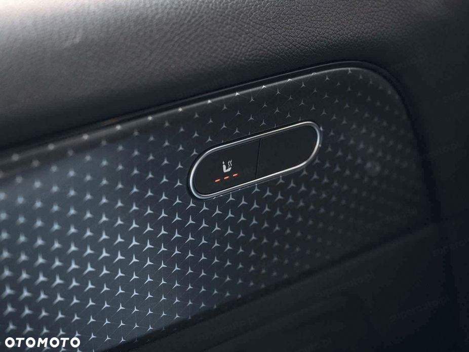 Mercedes-Benz GLA 200 Progressive - 11