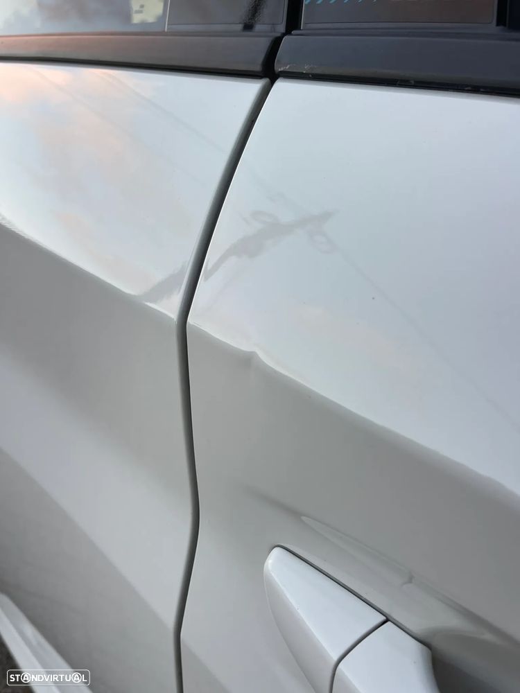 Peugeot 208 1.2 PureTech Allure - 21