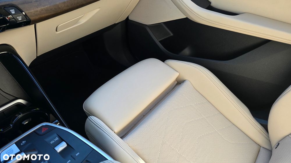 BMW Seria 2 218i Luxury Line - 10