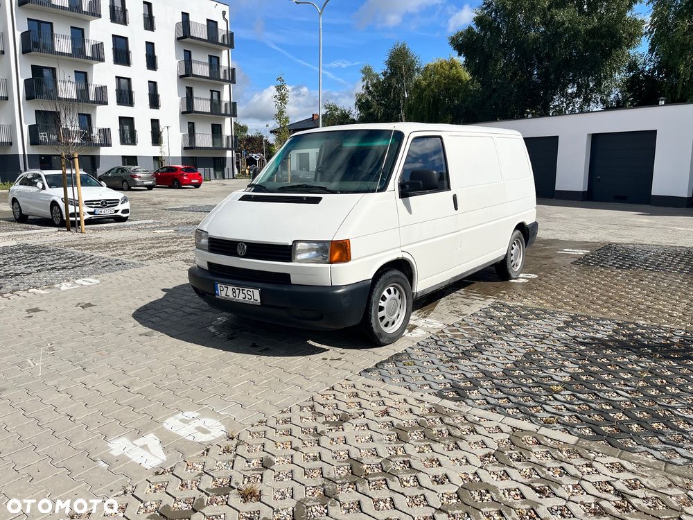 Volkswagen Transporter - 1