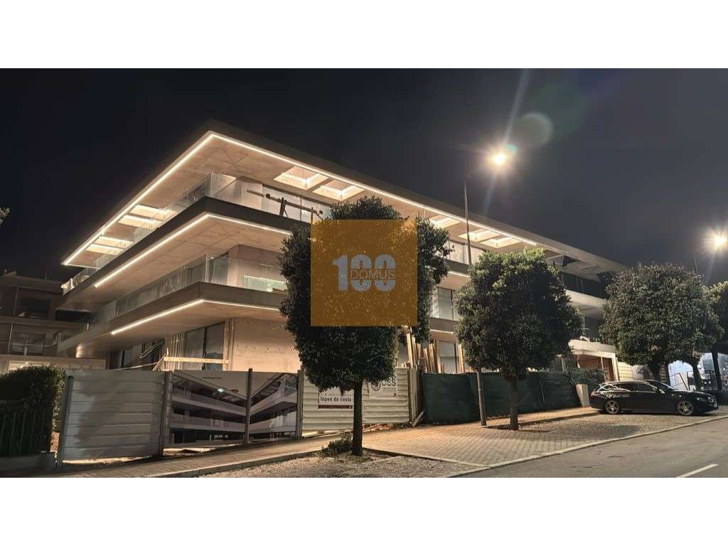 T4 novo com terraço e piscina - Scala Mare - Grande imagem: 4/39
