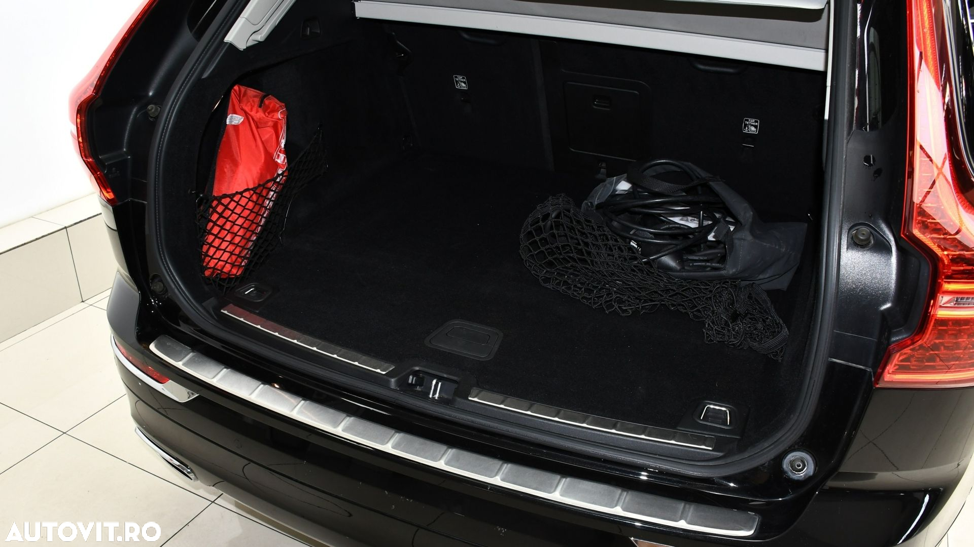 Volvo XC 60 - 30