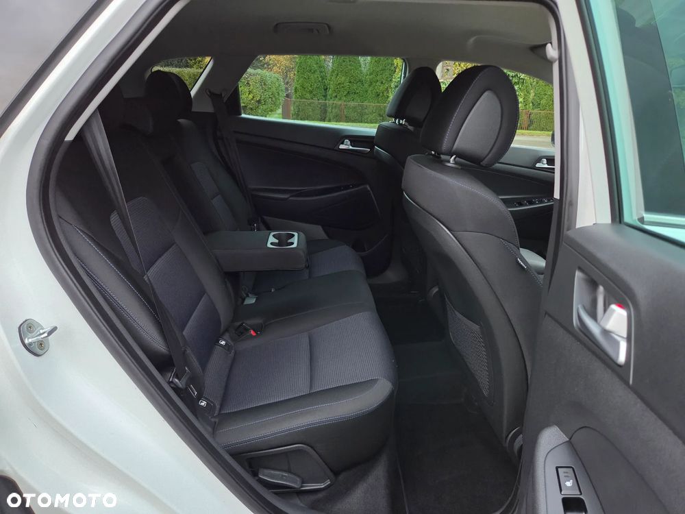 Hyundai Tucson blue 1.7 CRDi 2WD Style - 31