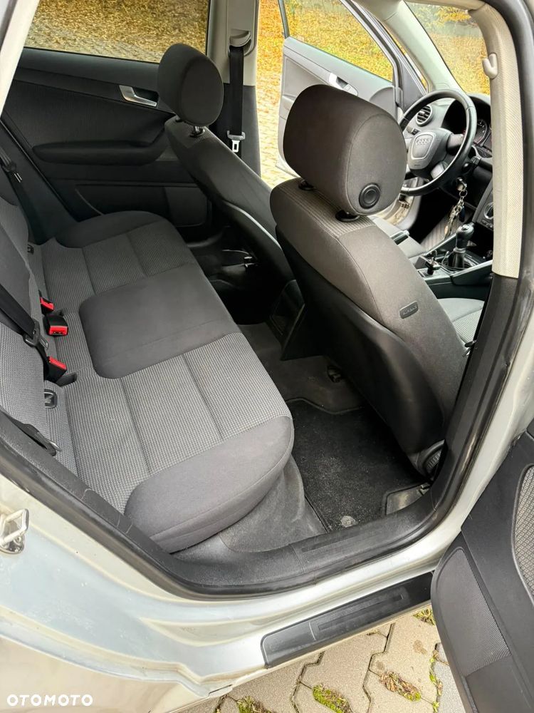 Audi A3 Sportback 1.6 Ambition - 9