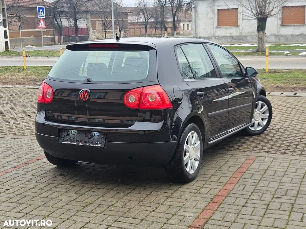 Volkswagen Golf - 5