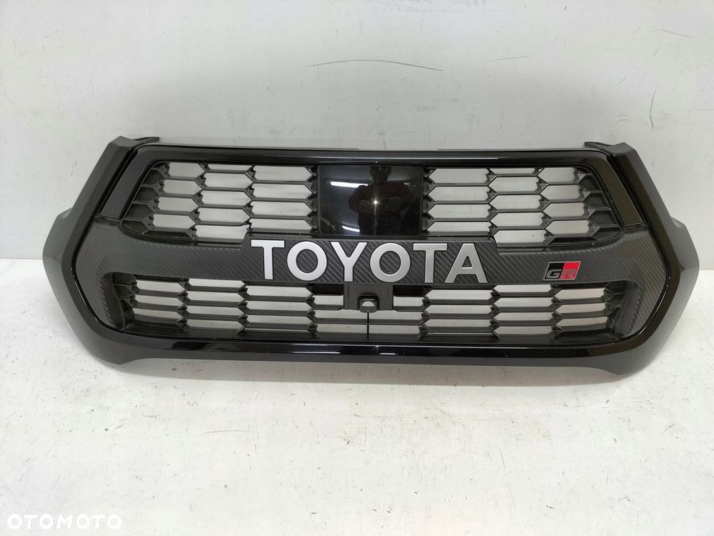 atrapa kratka grill toyota hilux viii lift 20- gr - 1