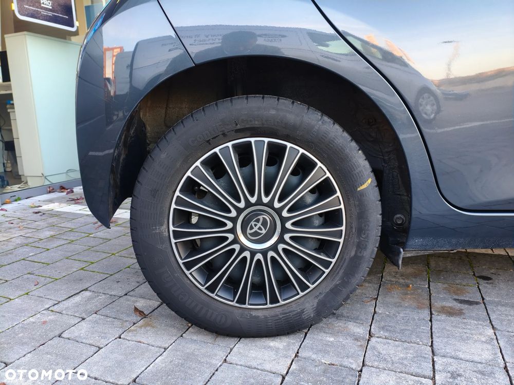 Toyota Aygo 1.0 VVT-i Black Edition - 35