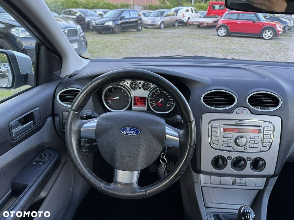 Ford Focus - 25