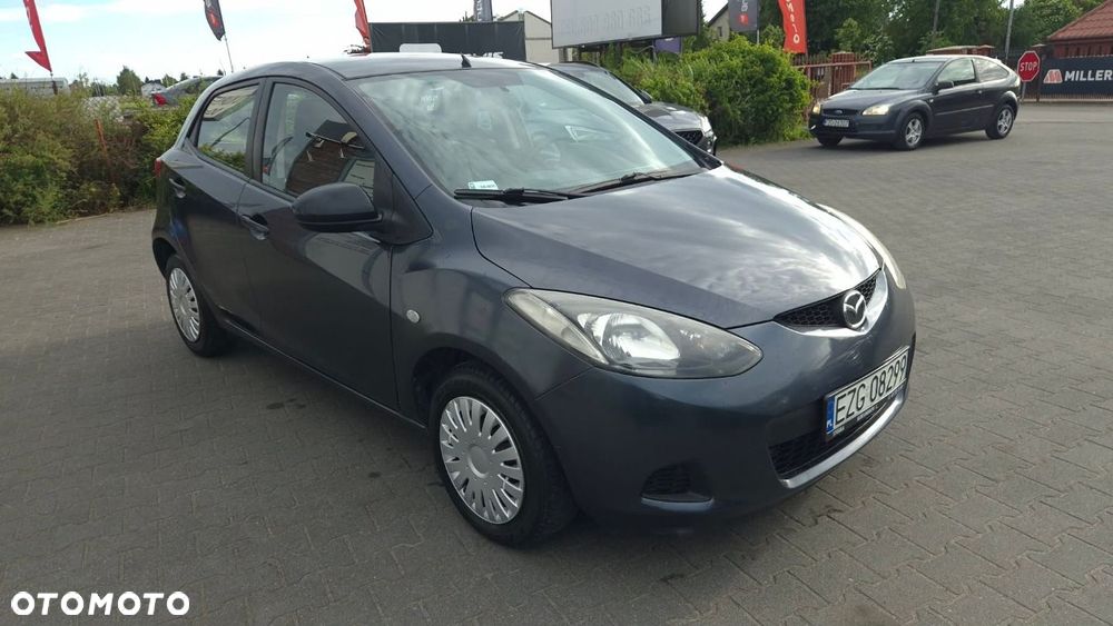 Mazda 2 - 4