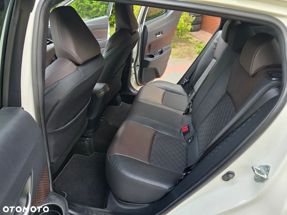 Toyota C-HR 1.2 T Prestige - 31