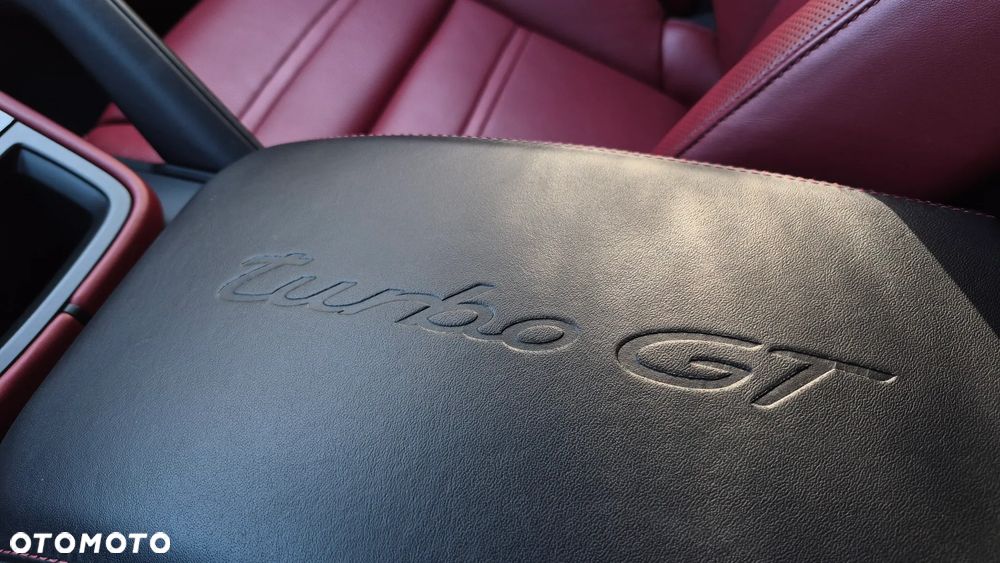 Porsche Cayenne Turbo GT - 15