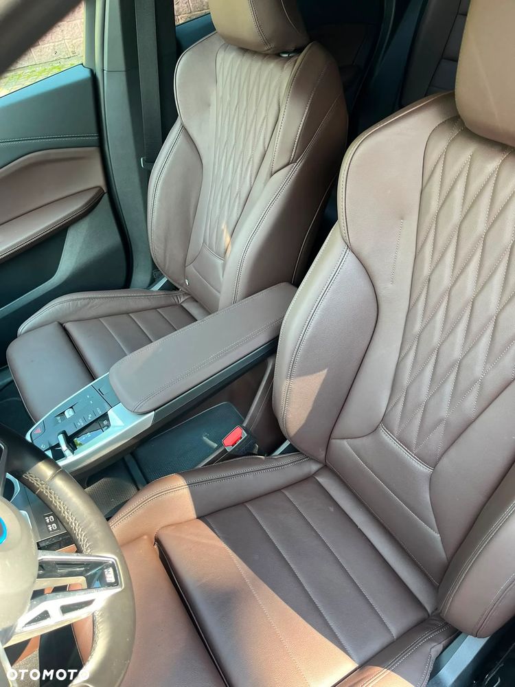 BMW iX1 xDrive30 M Sportpaket - 15