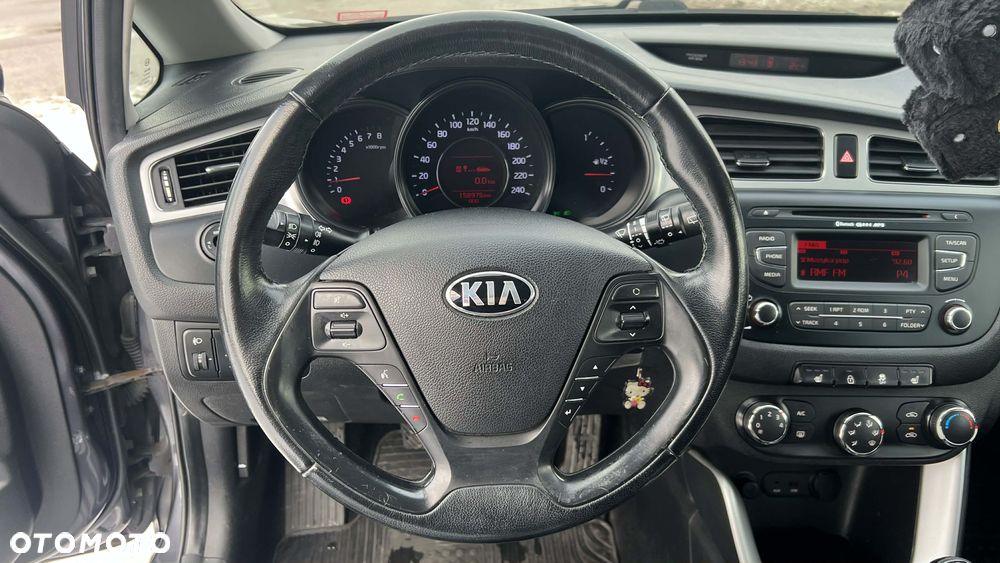 Kia Ceed - 9