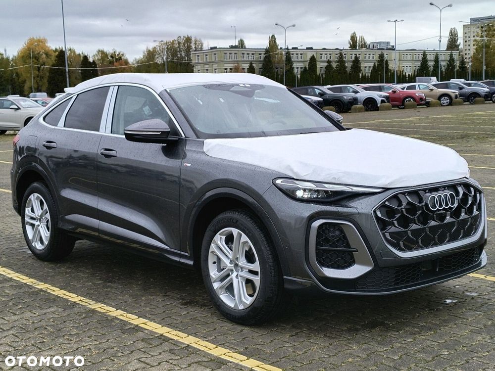 Audi Q5 Sportback - 1