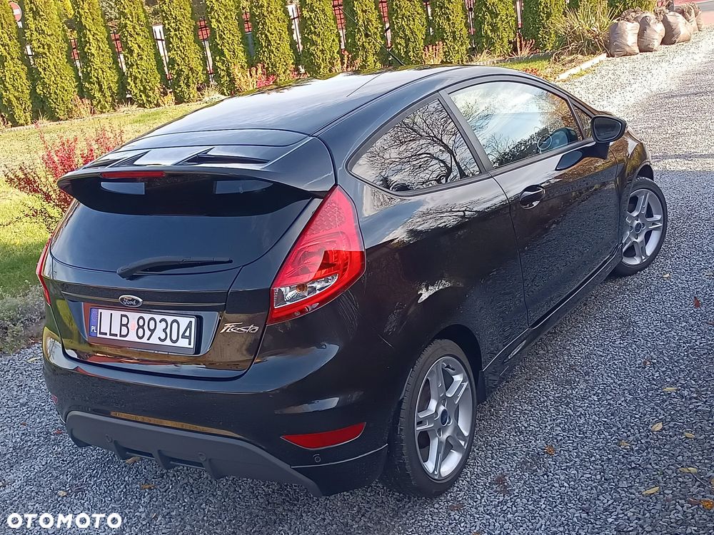Ford Fiesta 1.6 Sport - 9