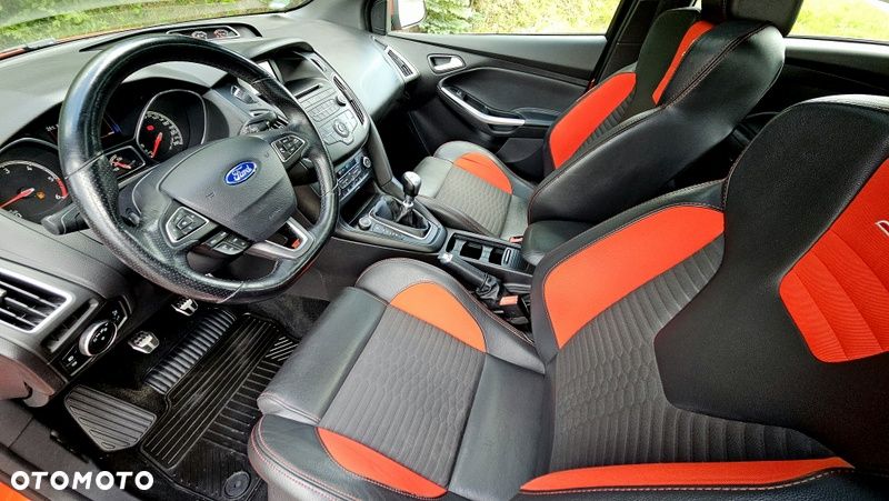Ford Focus 2.0 TDCi ST - 27