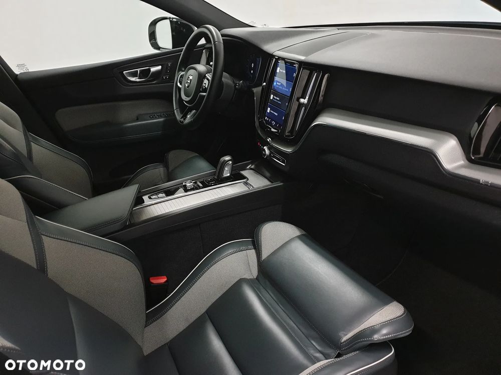 Volvo XC 60 B4 D AWD Geartronic RDesign - 40