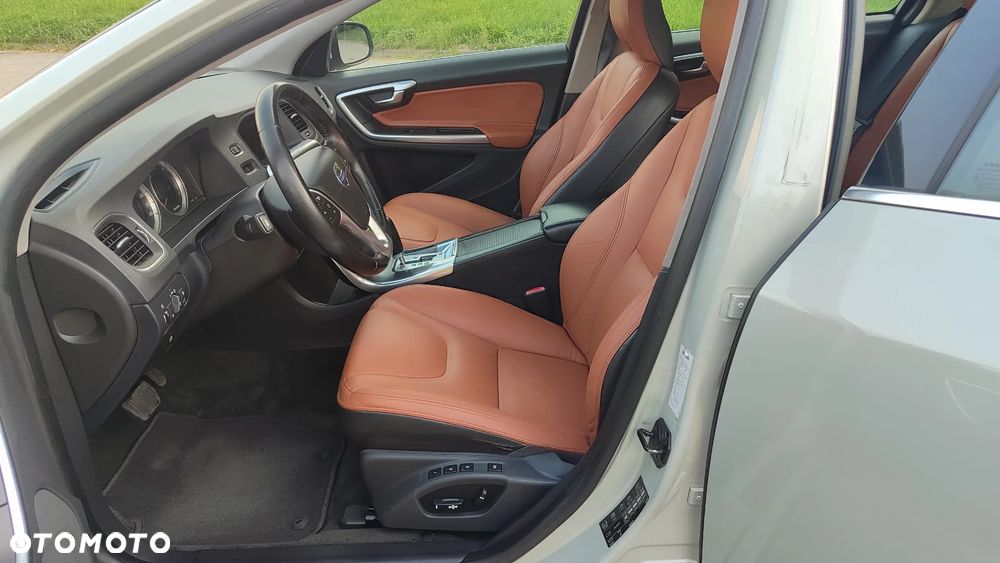 Volvo S60 D3 Geartronic Summum - 22