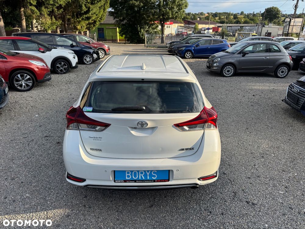 Toyota Auris 1.6 D-4D Executive - 30