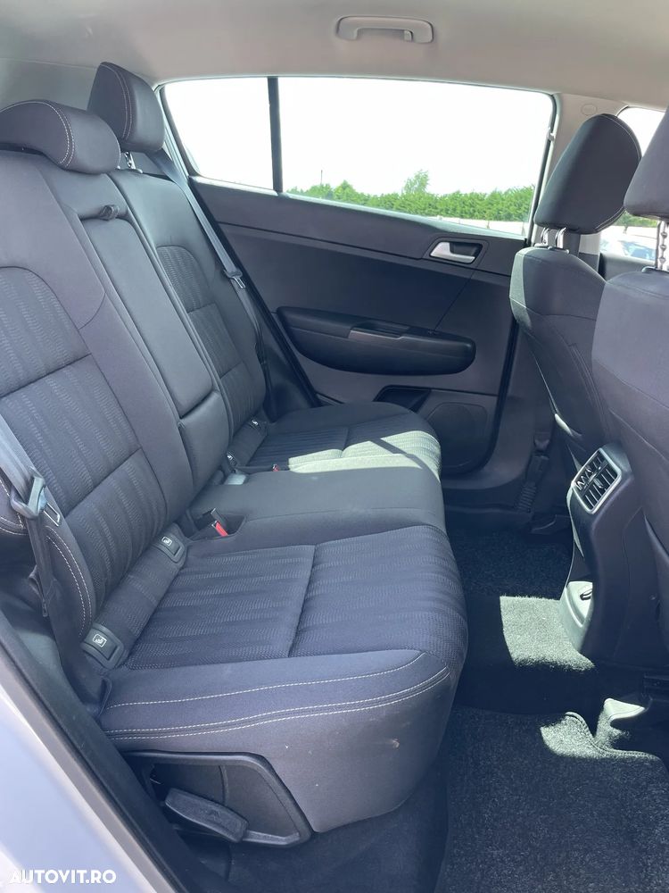 Kia Sportage 1.7 CRDI 2WD Edition 7 - 9