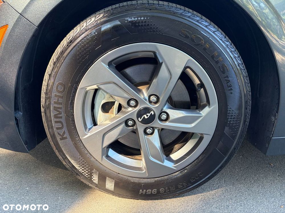 Kia K5 - 30
