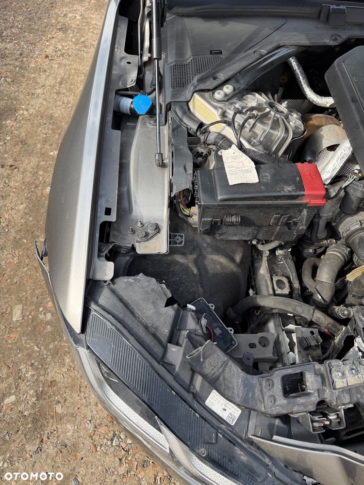 Jaguar XF P250 HSE - 9