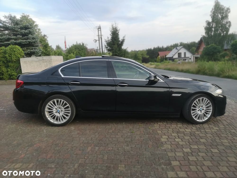 BMW Seria 5 525d Luxury Line - 3