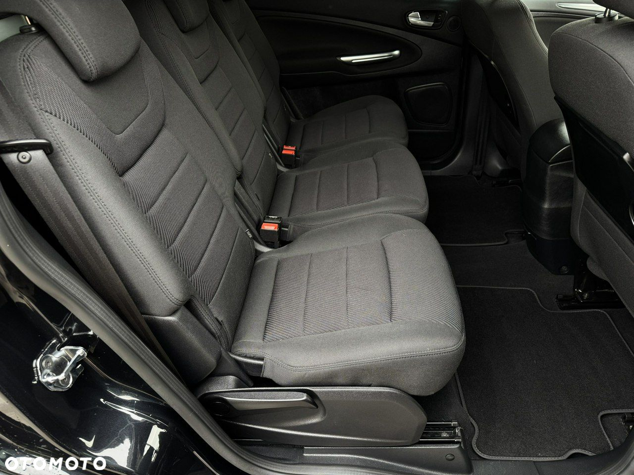Ford S-Max - 20