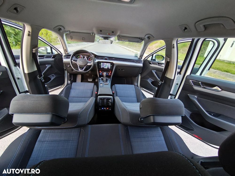 Volkswagen Passat - 26