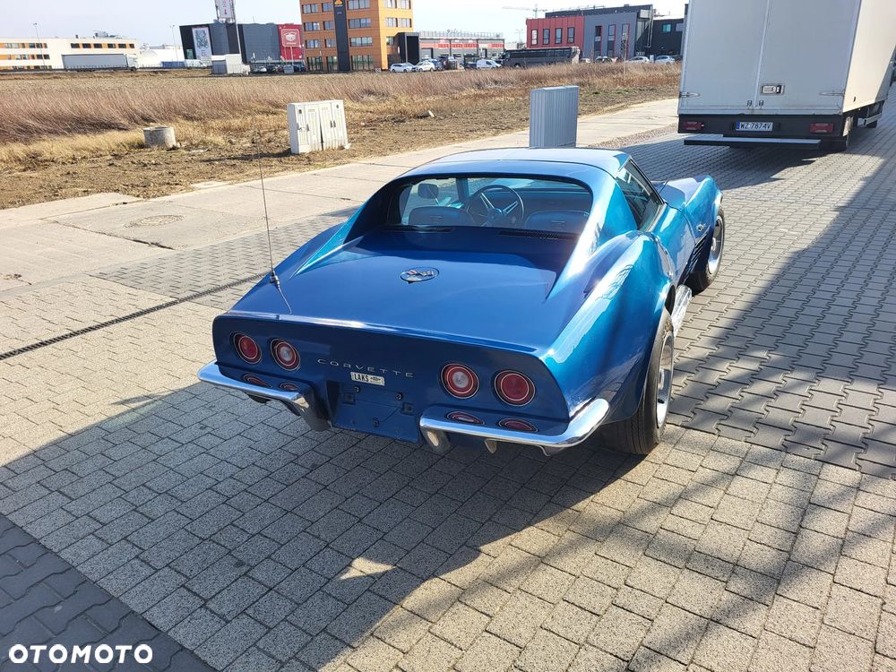 Chevrolet Corvette - 13