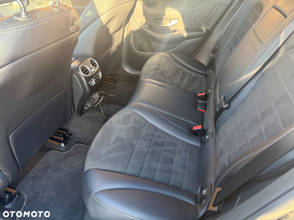 Mercedes-Benz GLC 300 d 4Matic 9G-TRONIC AMG Line - 8