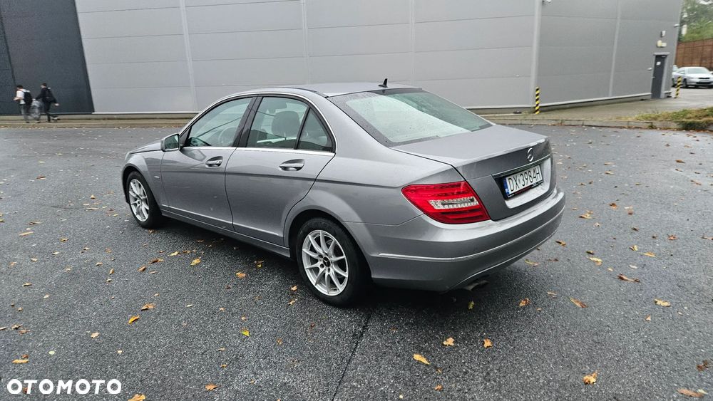 Mercedes-Benz Klasa C 180 BlueEFFICIENCY Avantgarde - 20