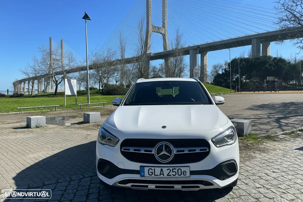 Mercedes-Benz GLA 250 e 8G-DCT Progressive - 4
