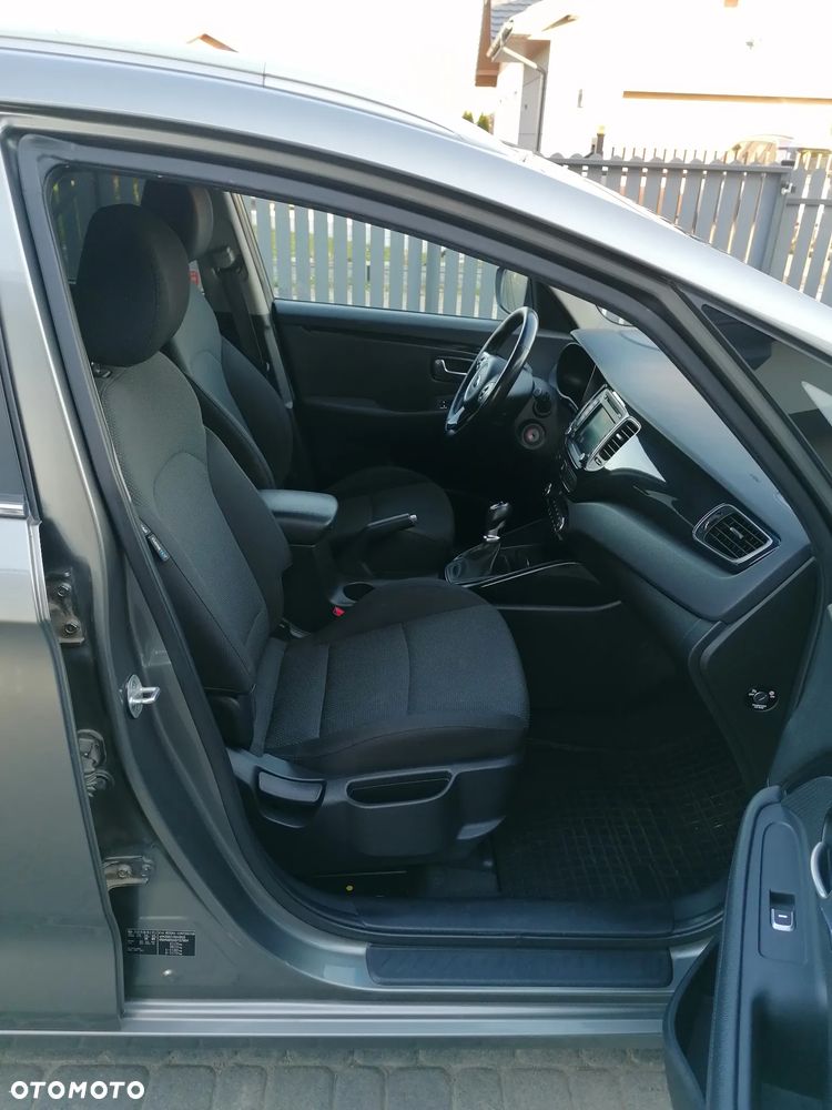 Kia Carens 1.7 CRDi Business Line - 8